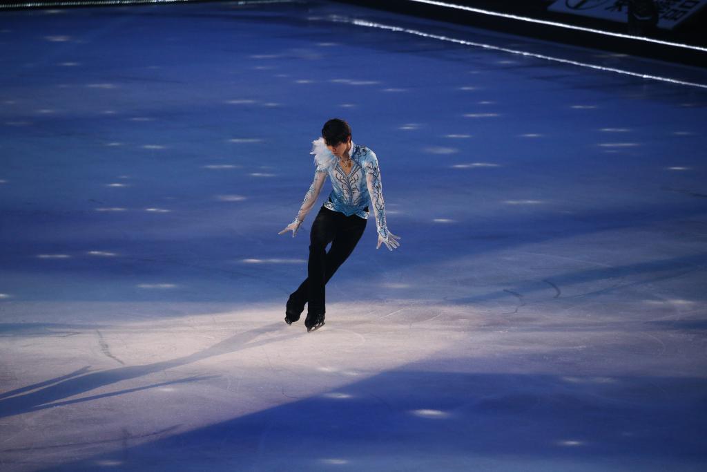 羽生结弦带伤开启“冰上幻想2024”巡演