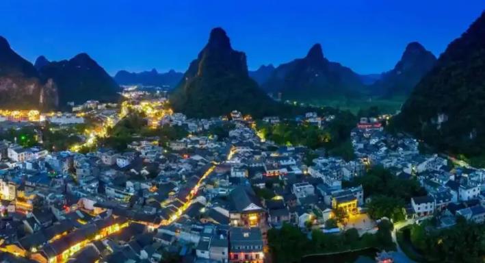 “文化味”遇上“烟火气” 夏日文旅激活消费市场生机活力