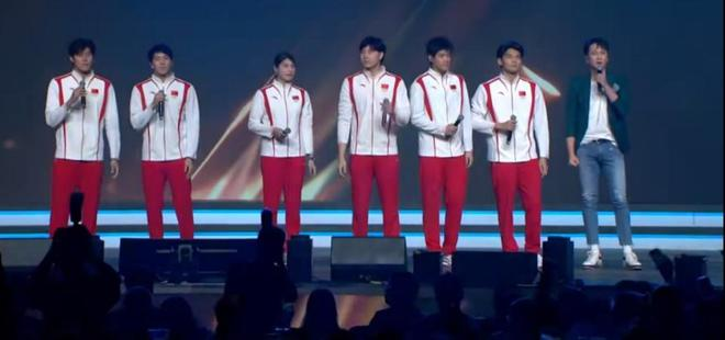 奥运健儿访澳，游泳队合唱孤勇者，享受难得轻松时光