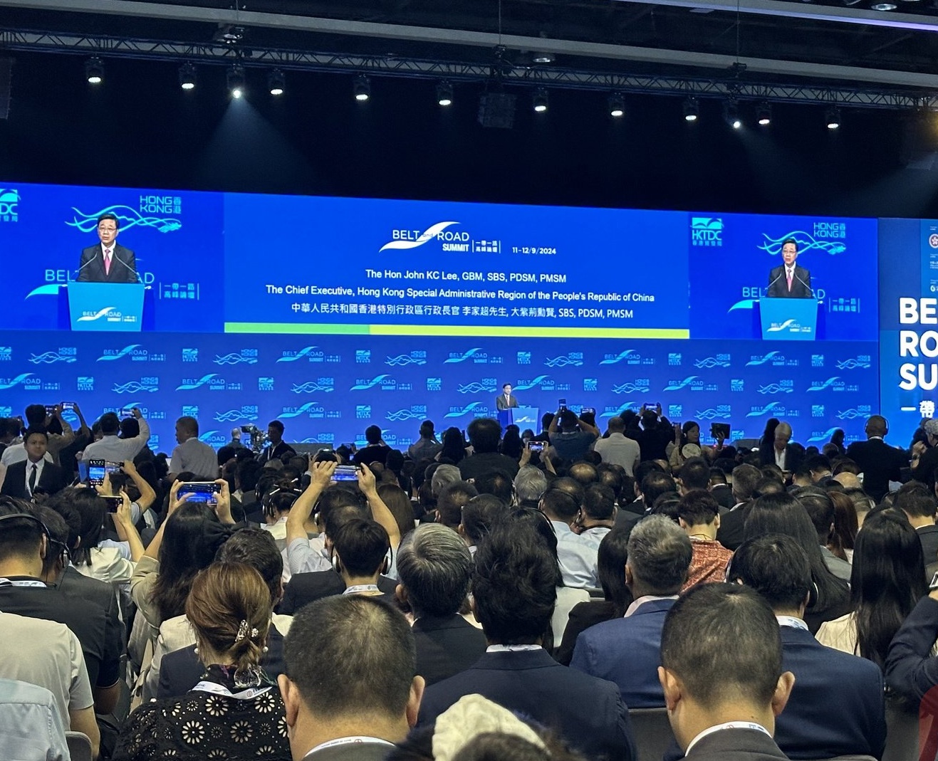 第九届“一带一路”高峰论坛共达成25份合作备忘录