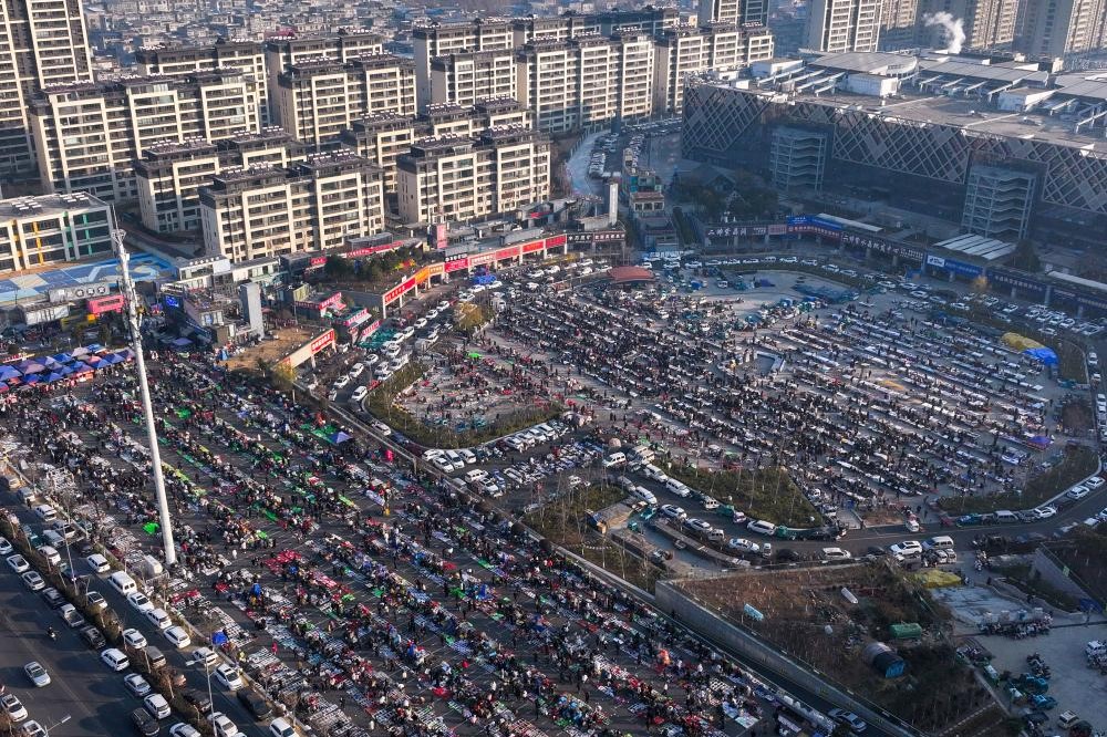 江苏东海：“水晶大集”引客来