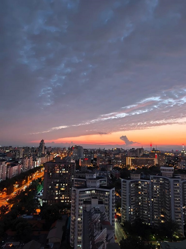 看见晚霞高处拍