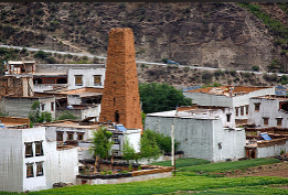 雪山下的乡城：藏乡小县的共富新路