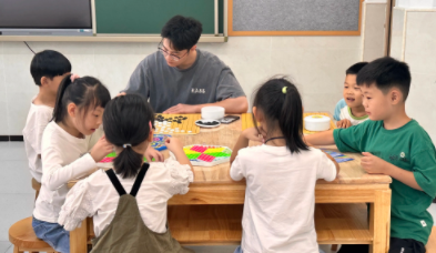 秋季起多地试点中小学“春秋假”，假期制度优化引关注
