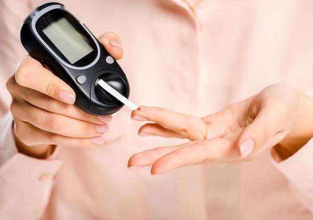 有糖尿病的人，8种菜不宜当菜吃，好比是在吃主食