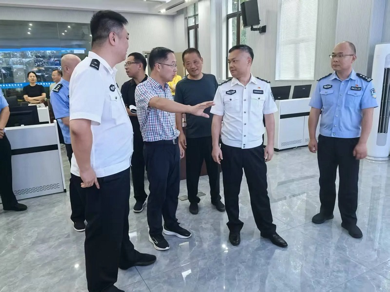 夏得湧到广信区督导景区安保工作