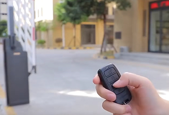 网购平台销售“万能遥控器”存安全隐患 法律专家提示违法风险