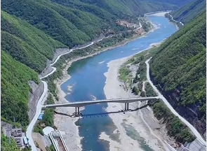 宁夏西海固：金秋调色盘绘就脱贫新景