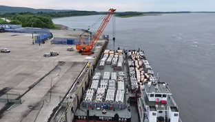 嘉荫口岸迎首批进口燕麦 粮食指定监管场地投运