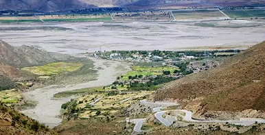 山南构建立体交通网 高原发展迈入快车道