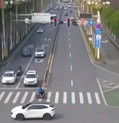 智能网联汽车迈入规模化发展新阶段