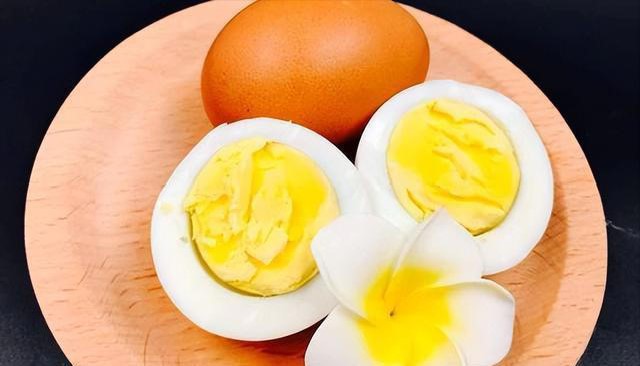 早饭经常吃鸡蛋的人，不出半年时间，身体或有6种变化
