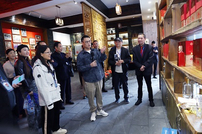 第26个中国记者节基层采访活动走进上饶