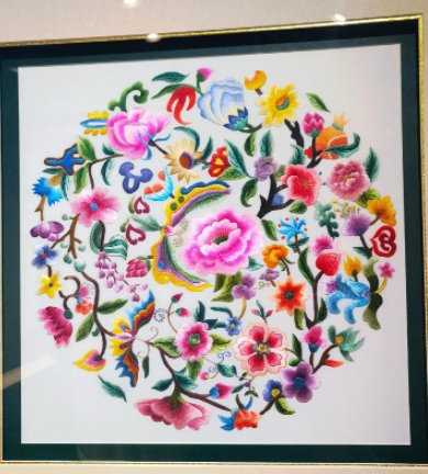 指尖绣出振兴图 宁强羌绣传承创新助增收