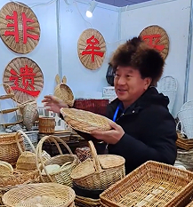 胶东柳编“变形记”：从农家用具到国际潮品