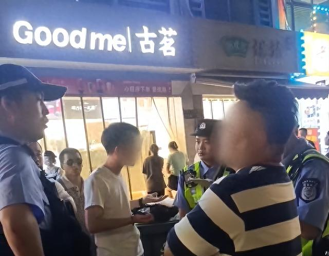 男子在杭州理发怒花4000，当事人：已报警(图1)