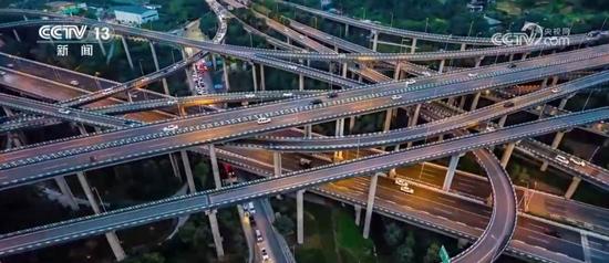 共和国巡礼 | 走进山城重庆，看75年巴山蜀水间的沧桑巨变(图2)