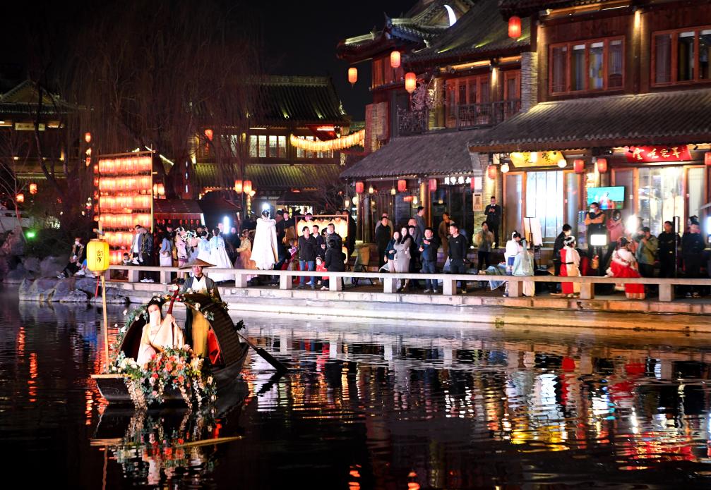 经济大省挑大梁丨更好助力挺起中部“脊梁”——从“三张答卷”看河南经济发展新成色(图1)