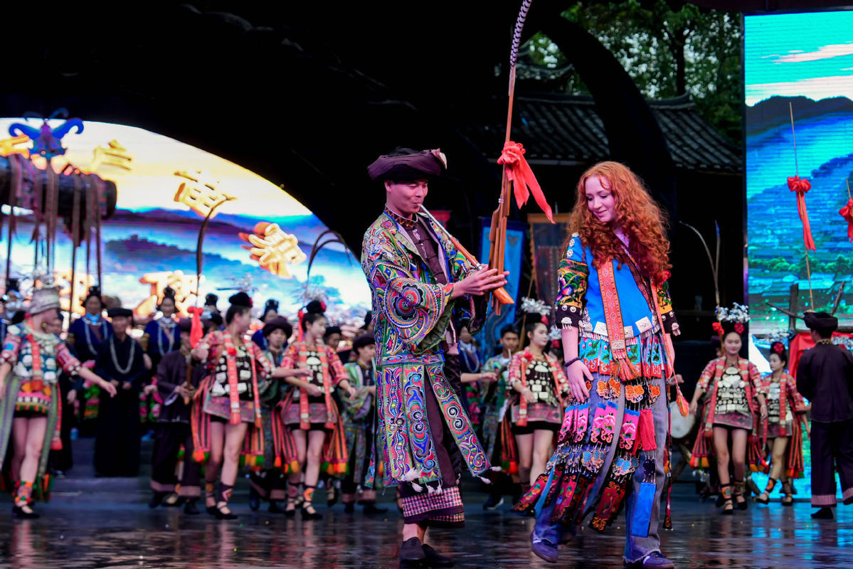 美国师生金秋中国行：中国多彩文化让人难以忘怀(图1)