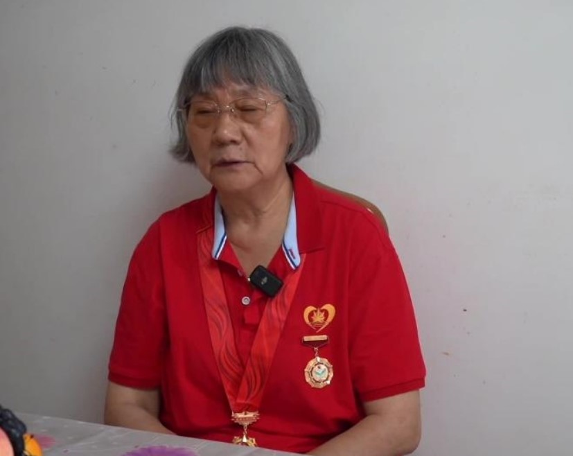 共和国同龄人｜张淑兰：要把爱撒向学生(图1)