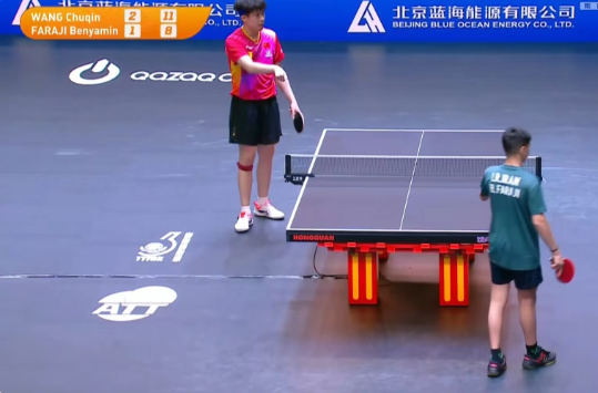 亚锦赛男团1/4决赛，王楚钦不敌伊朗14岁小将！(图2)