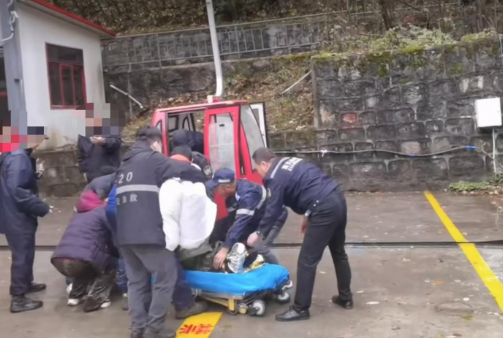 登山需谨慎！秦岭冰晶顶发生悲剧，年轻情侣失温身亡(图2)