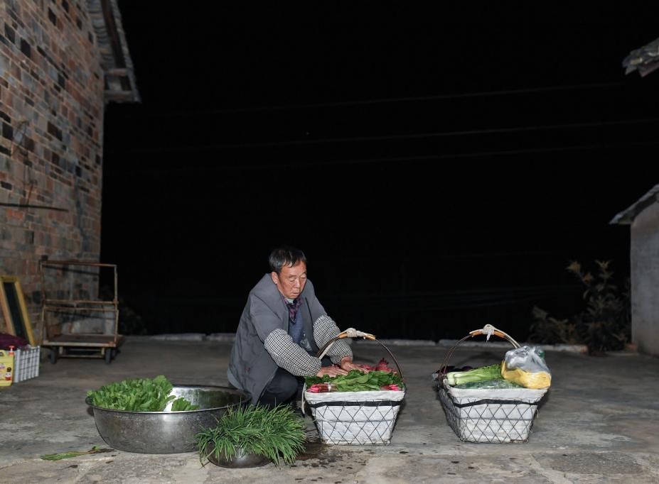 这趟城乡公交，载满人间烟火和城市温度(图1)