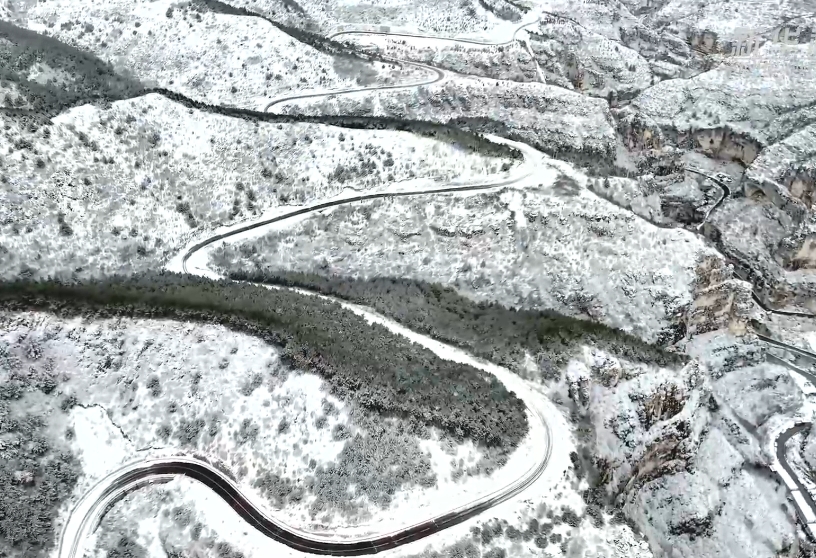 雪落太行 壮美如画(图1)