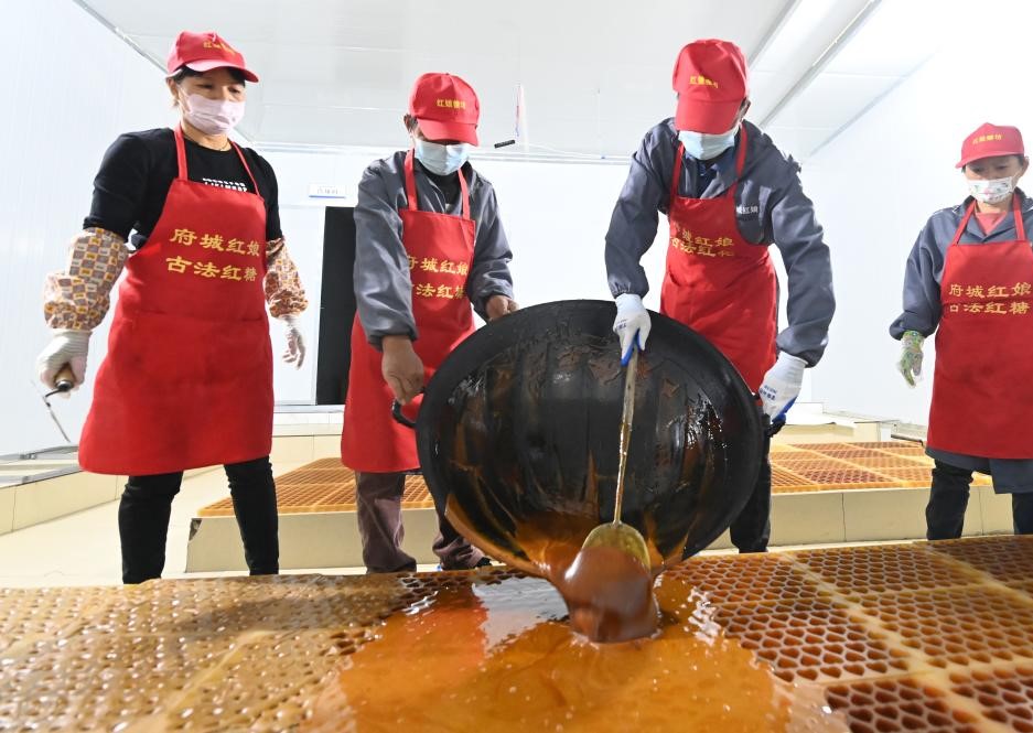 赶制红糖供市场(图3)