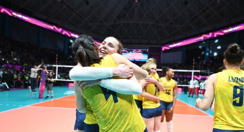 朱婷再夺冠！科内利亚诺3-0横扫天津女排(图1)