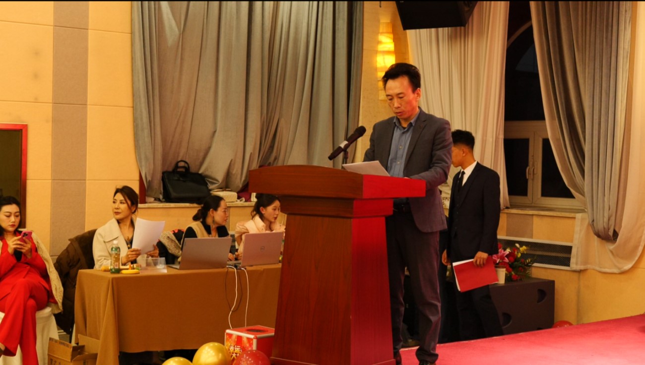 喜迎2025！银川智泉学校“迎元旦、庆新春’师生联谊会胜利召开(图9)