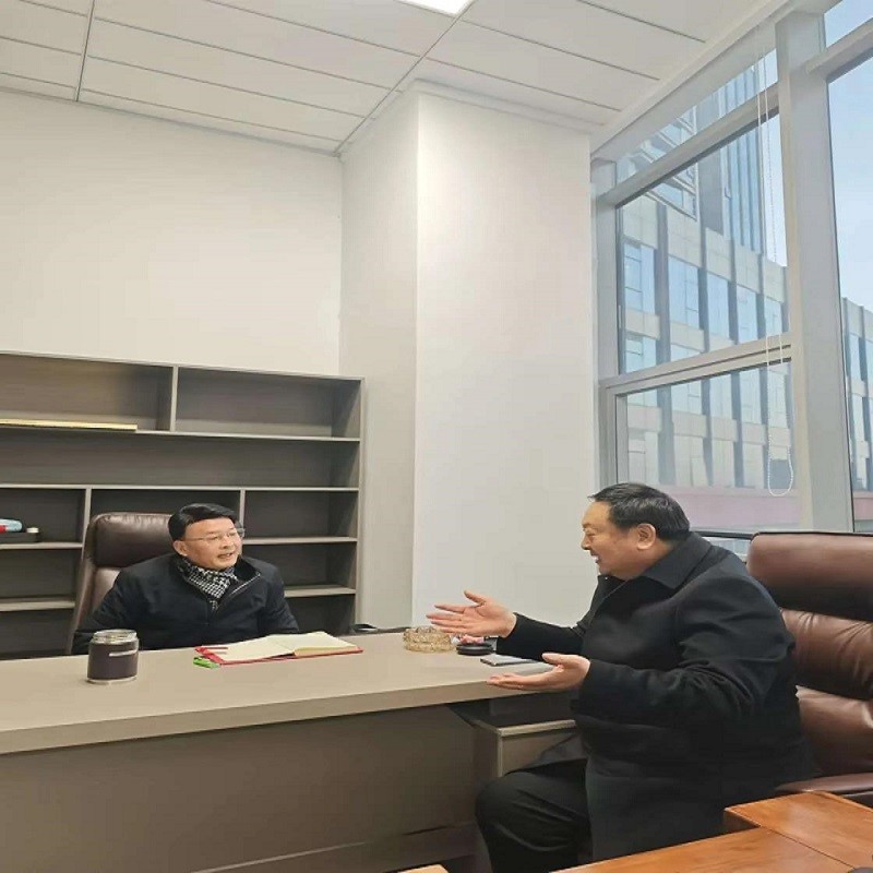 欢迎江苏省企业发展工程协会党建工作领导小组副组长、秘书长姚志勇莅临凤凰新闻在线江苏新闻运营中心(图4)