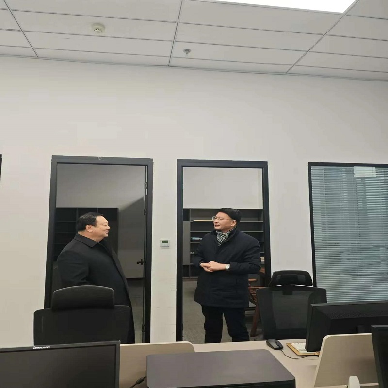 欢迎江苏省企业发展工程协会党建工作领导小组副组长、秘书长姚志勇莅临凤凰新闻在线江苏新闻运营中心(图5)