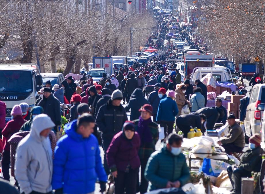山东博山：赶大集 忙新年(图1)