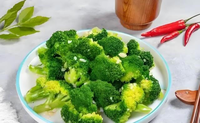 三月必吃这4道“强肝菜”，清肝火，助睡眠，鲜嫩正当季(图3)