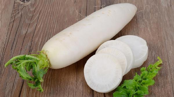 白萝卜是结节“加速器”？医生告诫：不想结节癌变，或少吃这3物(图1)