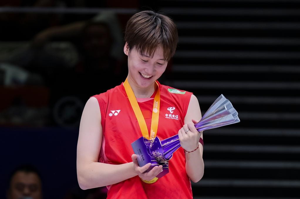 羽毛球亚锦赛：陈雨菲女单夺冠 国羽双金收官(图1)