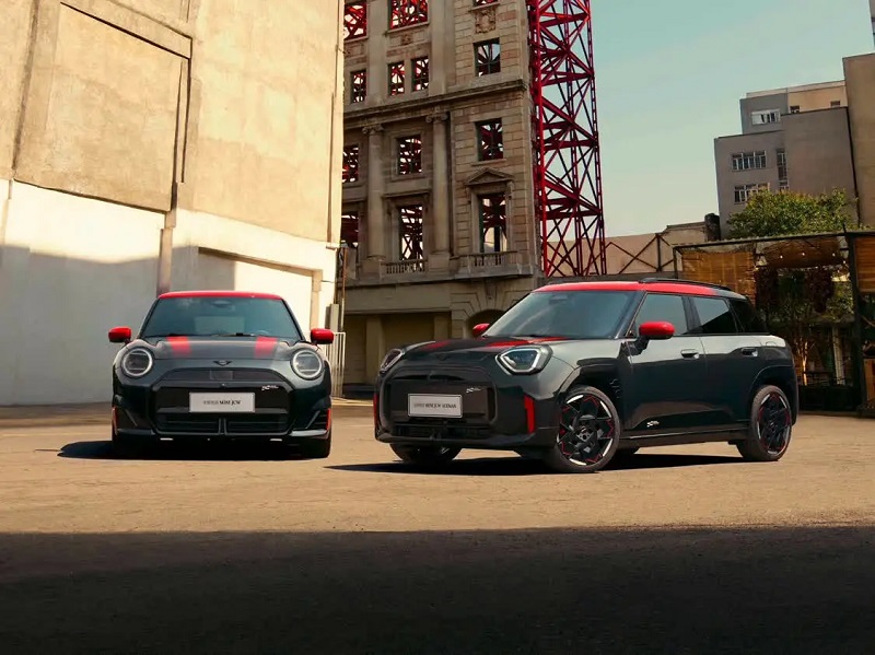 全新电动MINI JCW两款车型上市 售价22.48万元起(图1)