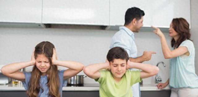 如何帮助孩子度过叛逆期，聪明的父母都在悄悄的学习！(图1)