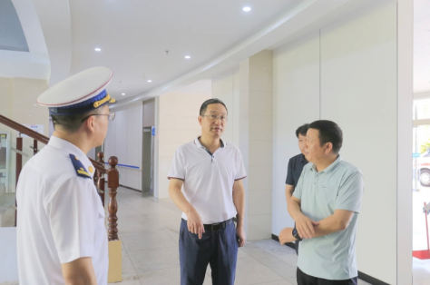 潘表光率队开展“安全防范警示日”活动(图2)