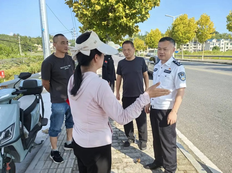 夏得湧到广信区督导景区安保工作(图2)